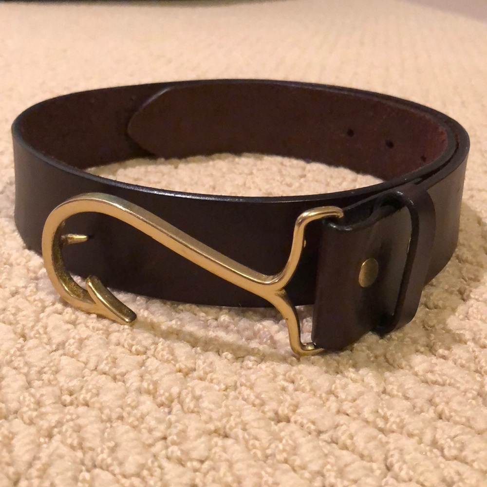 Vineyard Vines fishing hook belt